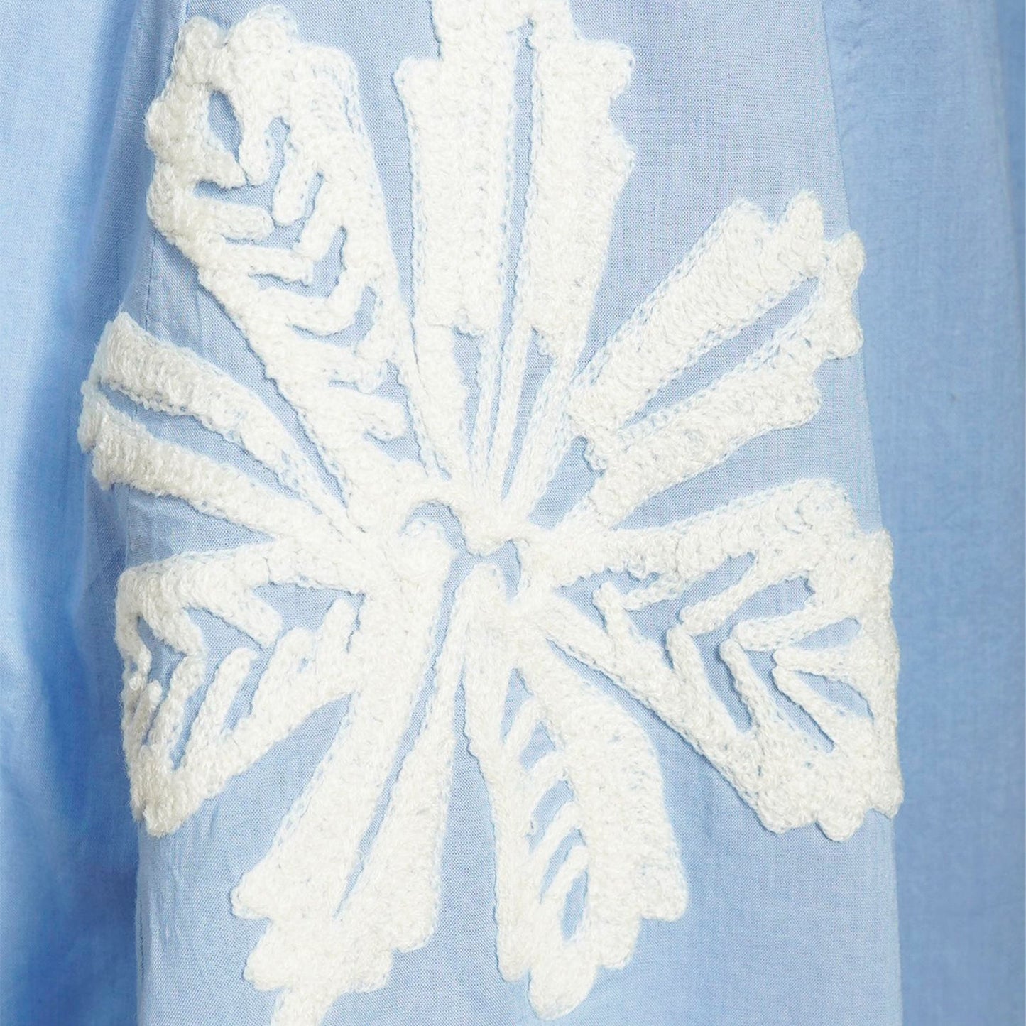 Rubicon BLOOM hellblaue Bluse mit weisser Stickerei 1434